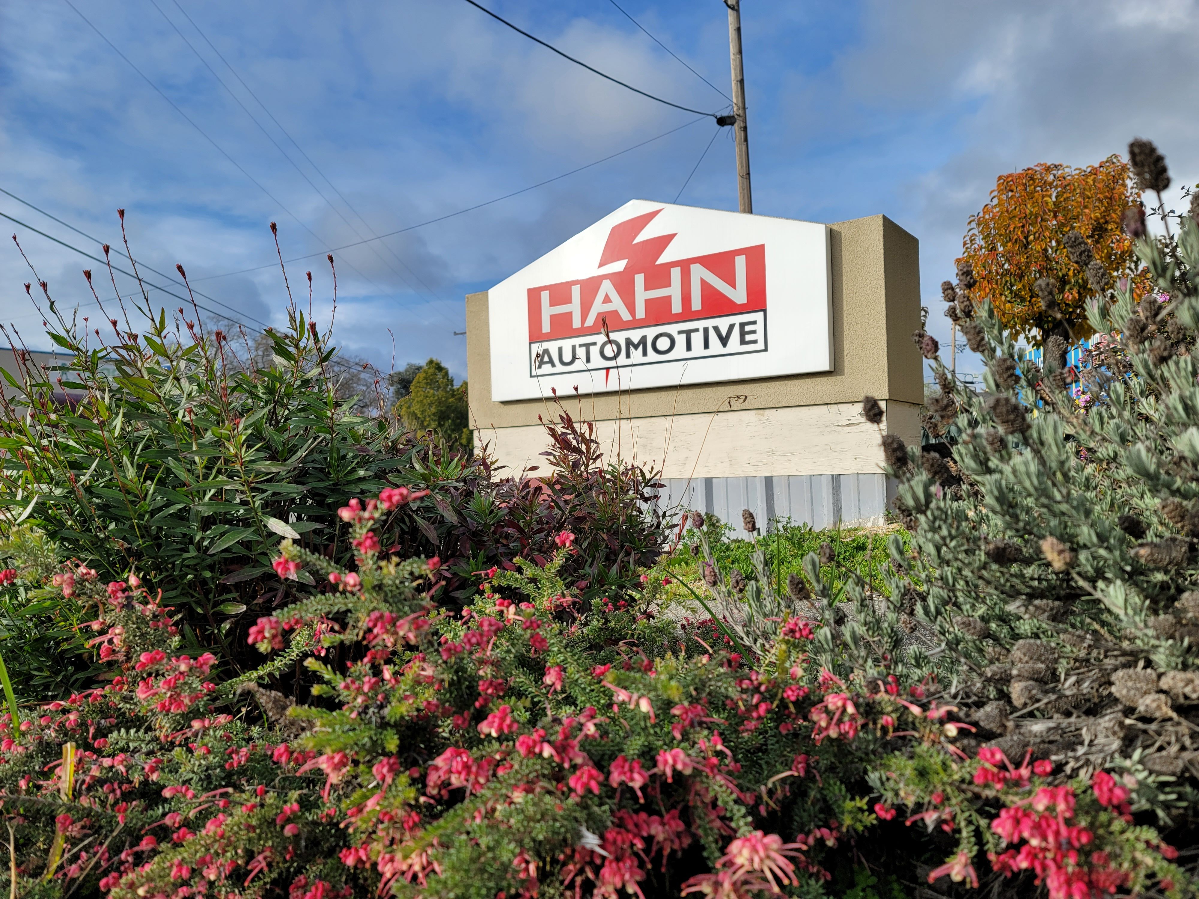 Hahn Automotive monument sign at 940 N Dutton Ave, Santa Rosa